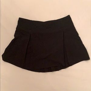Golf/tennis black pleated skort